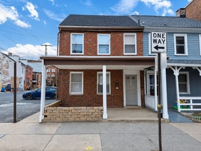 Building Photo - 230 N Shippen St