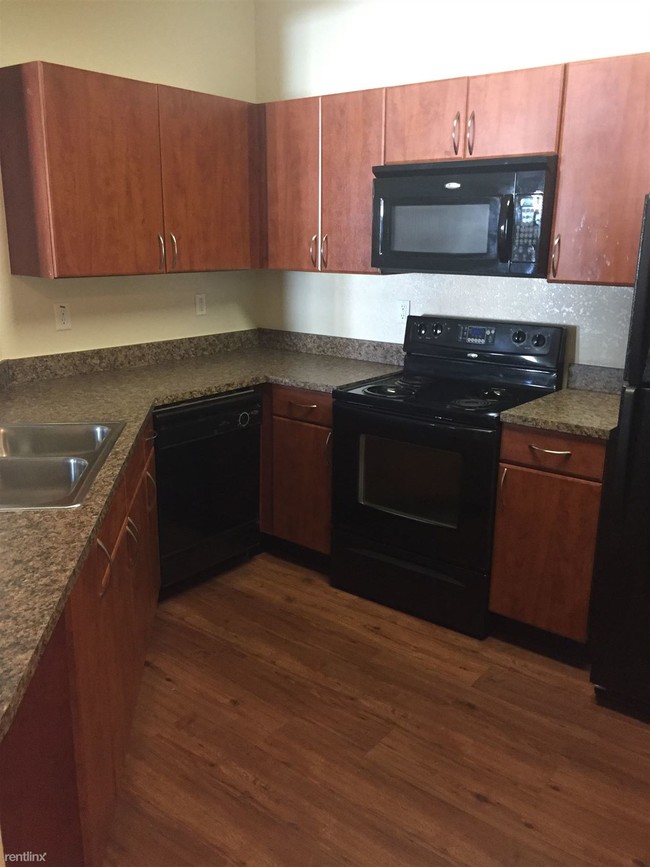 Foto del edificio - 8481 Narcoossee Rd