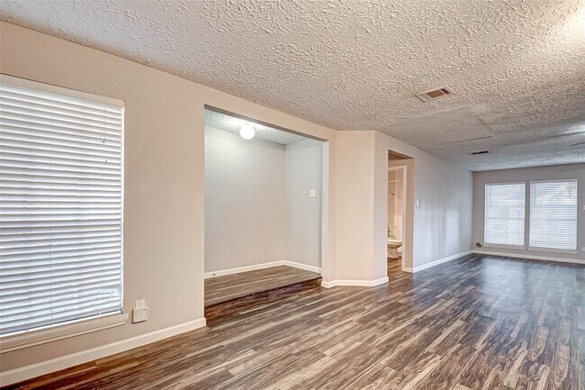 Foto del edificio - 3213 Wavecrest St