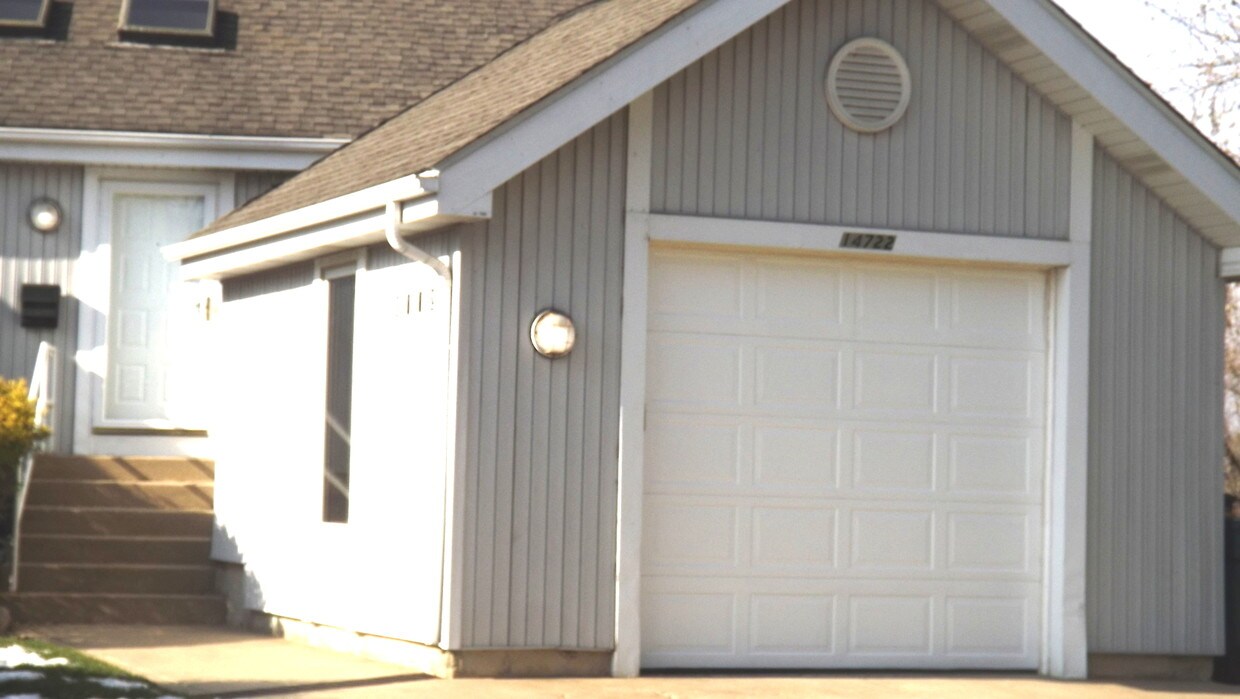 Foto principal - 14722 S Penn Rd