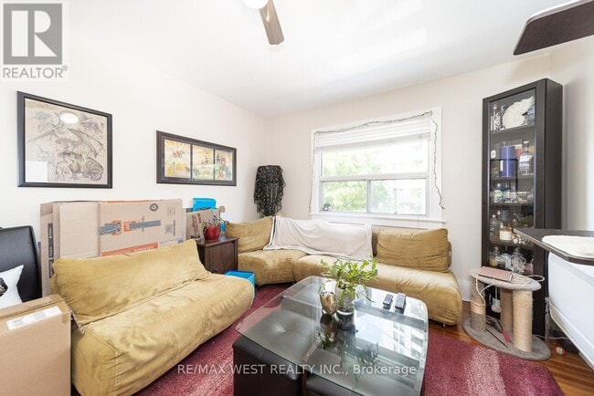 Building Photo - 975 Broadview Ave