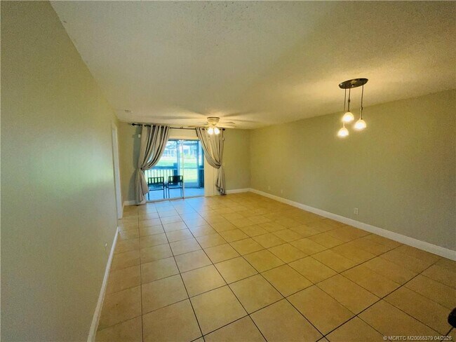Foto del edificio - 1617 NE Nautical Pl