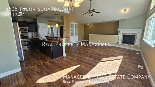 Building Photo - 5605 Tudor Square Ct