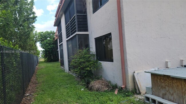 Foto del edificio - 20810 NE 8th Ct