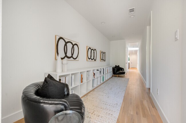 Foto del edificio - Newer-Construction Home in East Village — Private Yards & Flexible Spaces