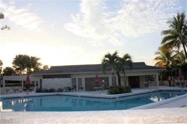 Foto principal - 135 Deer Creek Blvd