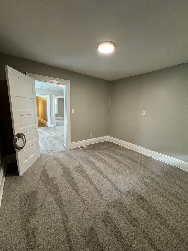 Foto del edificio - Spacious Four Bedroom House Close to Downt...