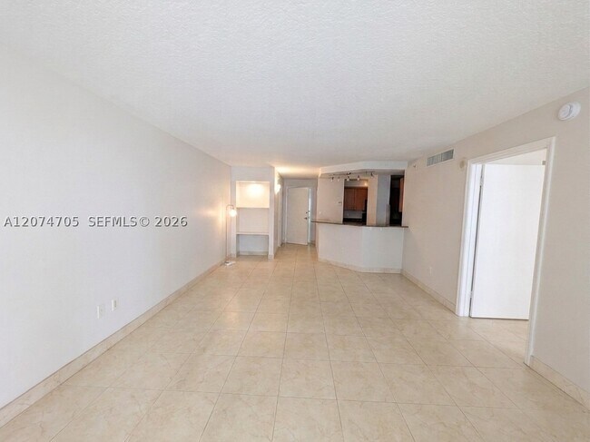 Building Photo - 6917 Collins Ave
