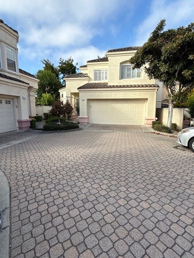 Primary Photo - Nice Pleasanton home with great location