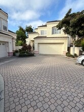 Building Photo - 4214 Diavila Ave