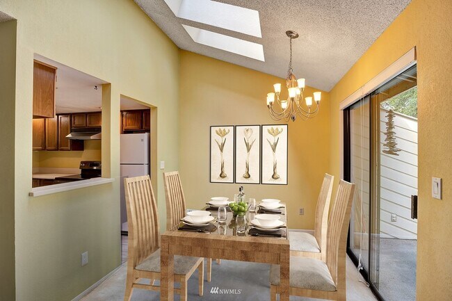 Foto del edificio - 15212 Sunwood Blvd