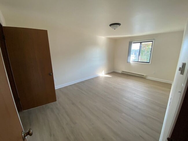 Building Photo - 8005 60th Ave