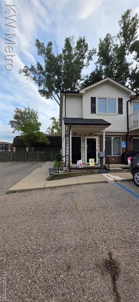Building Photo - 38604 Meadowdale St