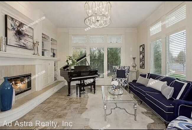 Foto del edificio - 4 br, 5 bath House - 13900 Dearborn St