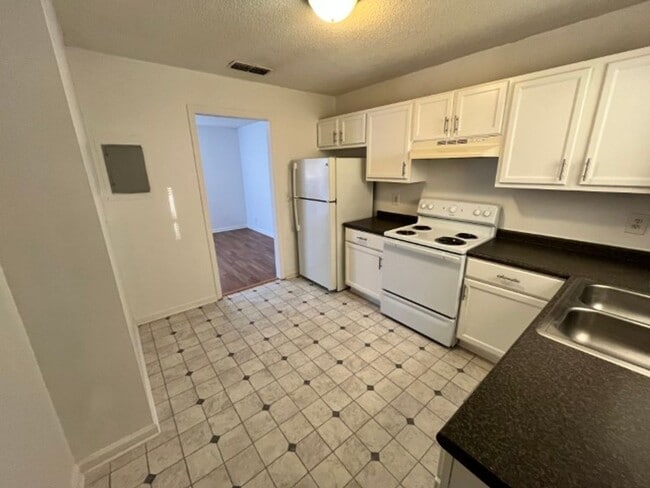 Photo - Centrally located  In Murfreesboro Apartment