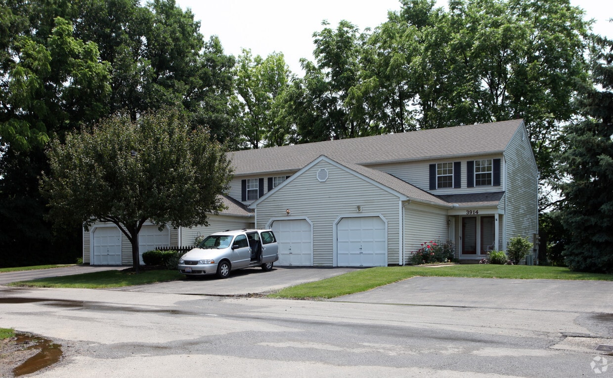 Primary Photo - Parkside Village