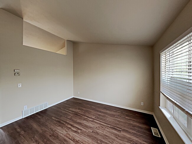 Building Photo - 1452 S Stoker Lane