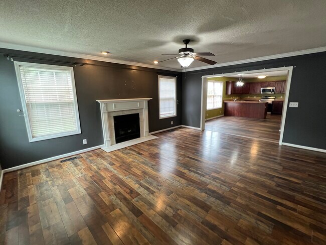Foto del edificio - 450 Winding Bluff Way