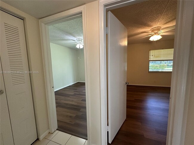 Foto del edificio - 13255 SW 9th Ct