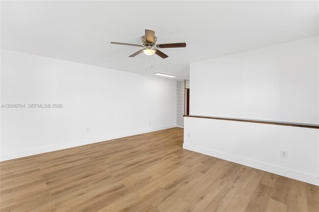Building Photo - 1450 NE 171 St