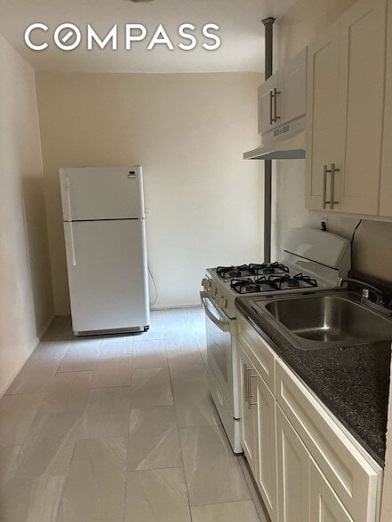 Foto del edificio - 2755 Reservoir Ave