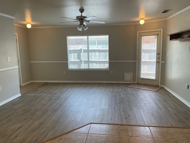 Foto del edificio - 706 N Englewood Ave