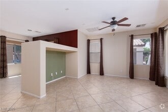 Building Photo - 8556 Zelkova Ct