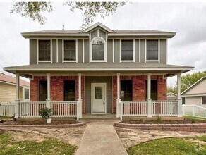 Building Photo - 4465 Mather
