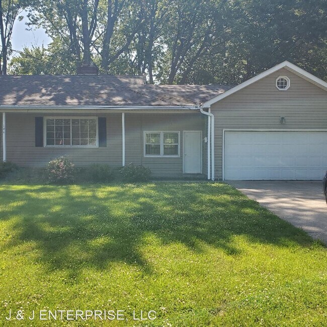 Building Photo - 4 br, 2 bath House - 184 JAYCOX ROAD