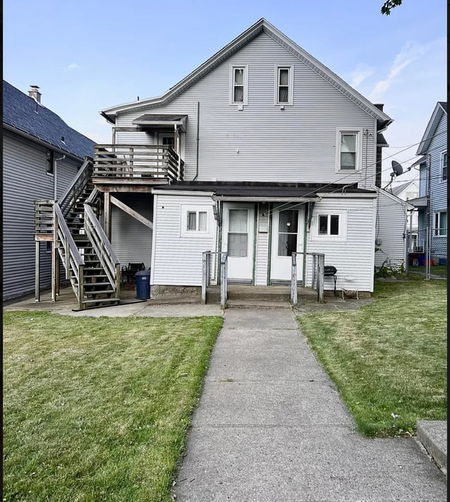 Foto del edificio - 329/331 N Lincoln