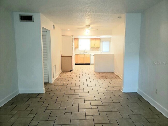Building Photo - 3505 Sherwood Dr