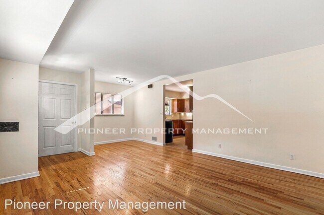 Building Photo - 3 br, 2 bath House - 1545 S. Gaylord St