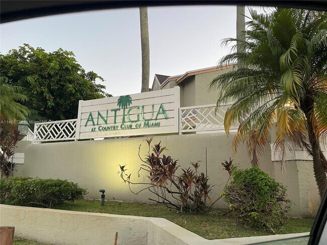 Foto del edificio - 6755 NW 175th Ln