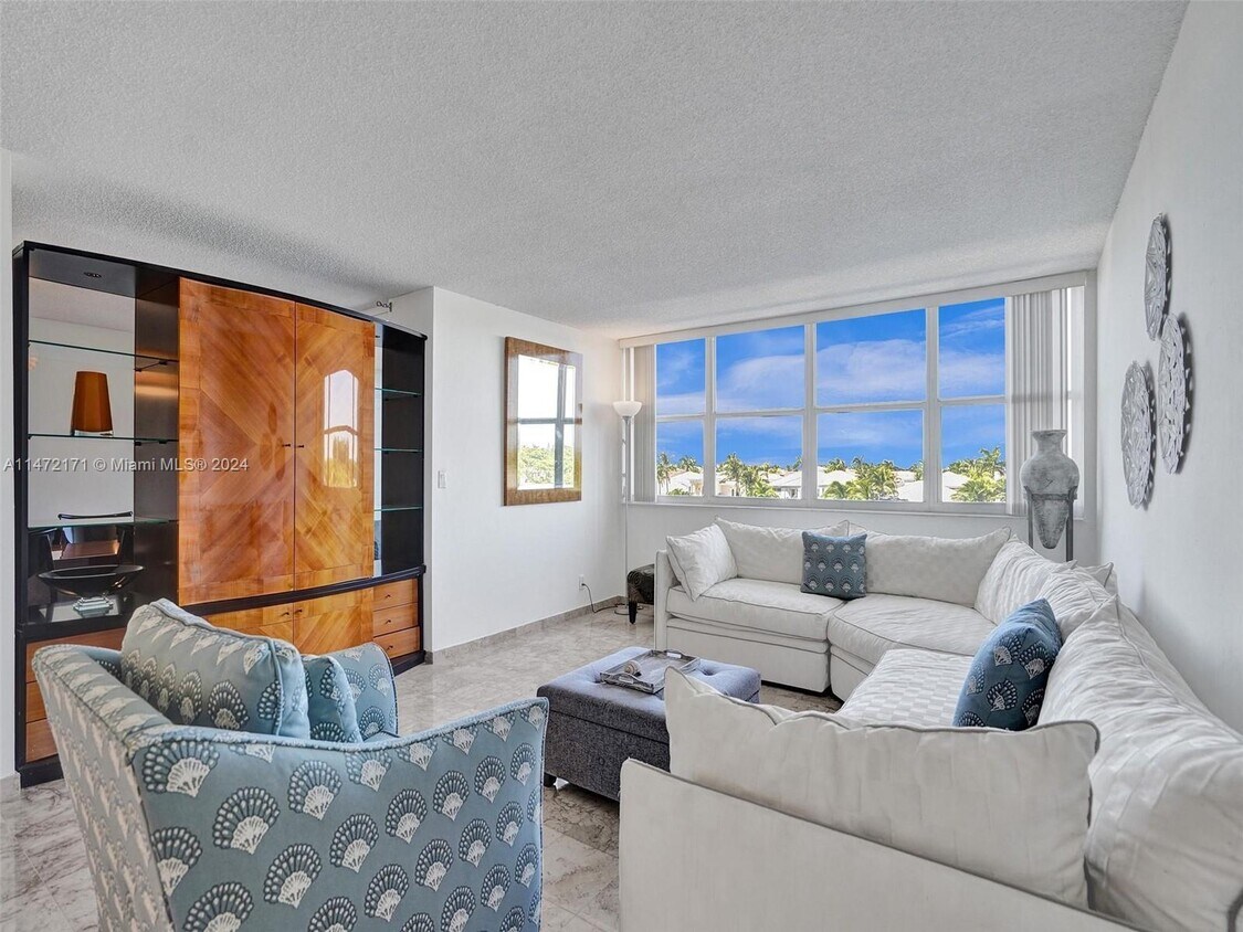 Primary Photo - 1400 S Ocean Dr