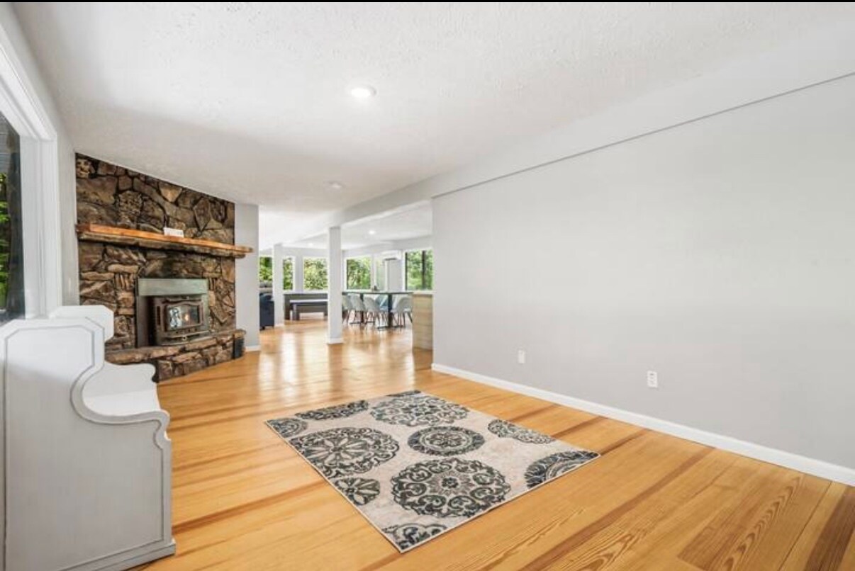 Foto principal - 64 Daybreak Ln