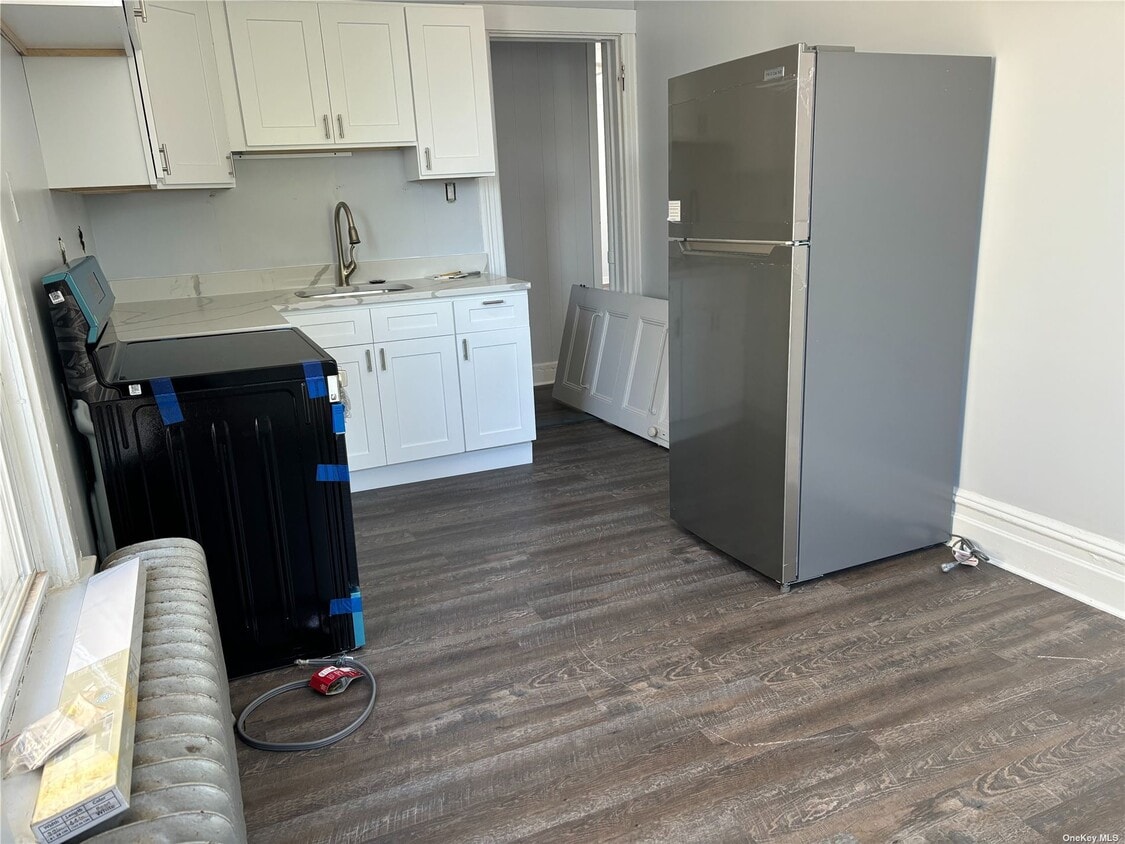 Foto principal - 161 Beach 120th St