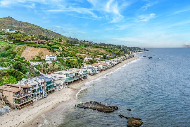 Foto del edificio - 25234 Malibu Rd