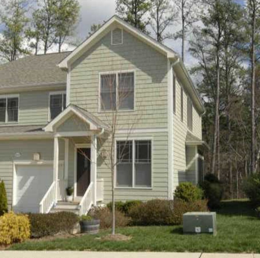 Foto principal - 307 Charleston Ln