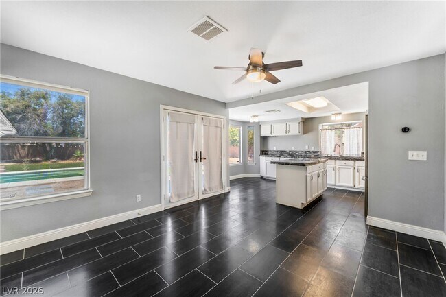 Foto del edificio - 8412 White Shore Cir
