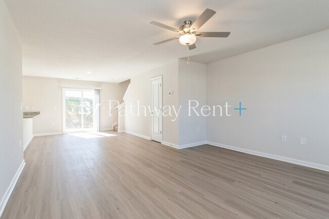 Foto del edificio - 6248 Lowe Ln