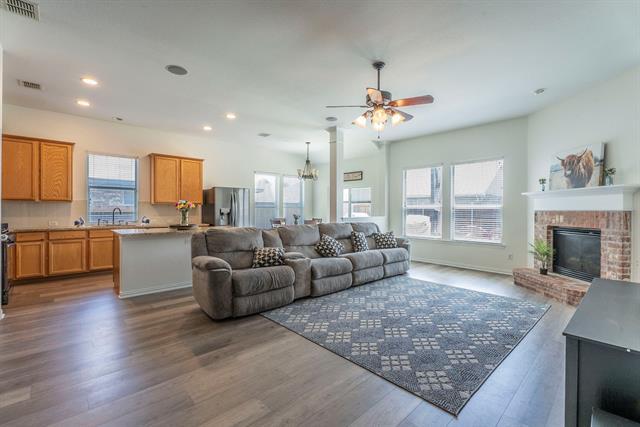 Foto del edificio - 1404 Kittyhawk Dr