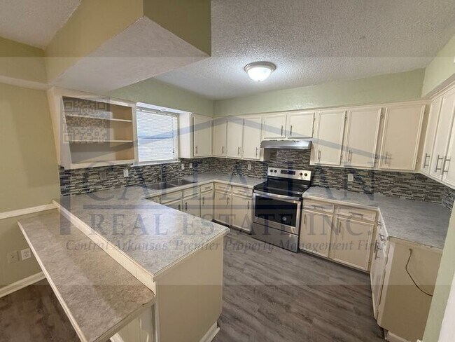 Foto del edificio - 4 Bedroom Home in Mabelvale