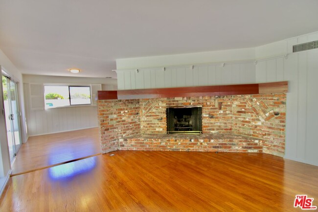 Foto del edificio - 23431 Clarendon St