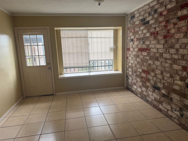 Foto del edificio - 6957 Chasewood Dr
