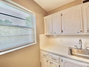 Building Photo - 57 Dorchester E