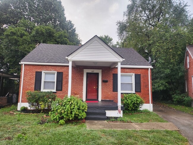 Extra clean and spacious home with a finis... - Extra clean and spacious home with a finis...