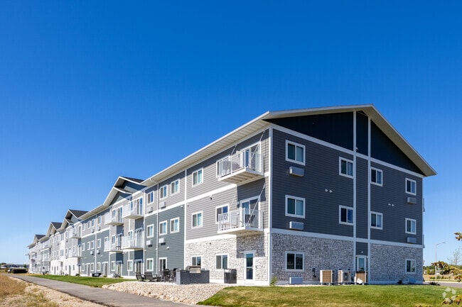 Building Photo - Sweetgrass Crossing