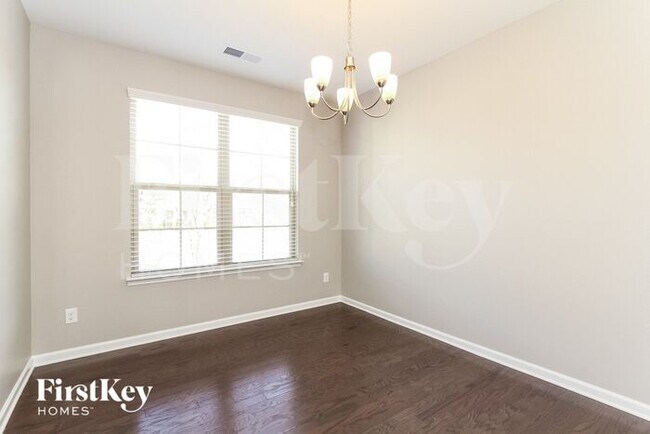 Foto del edificio - 11370 Cedarvale Farm Pkwy