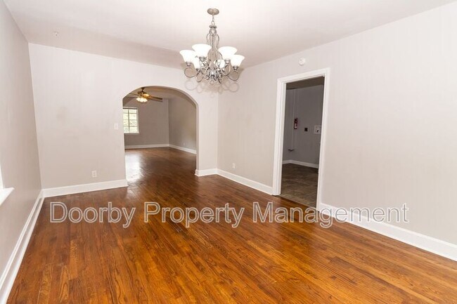 Building Photo - 124 S Seminole Dr