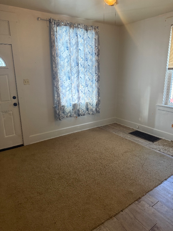 Building Photo - 292 Glenn St